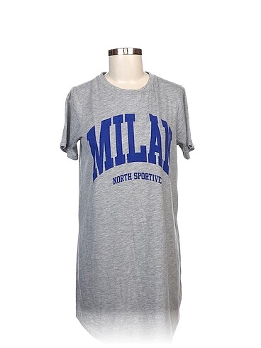 Defacto T-shirt %70 İndirimli.