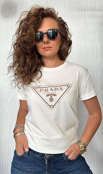 YENİ SEZON PRADA TİŞÖRT