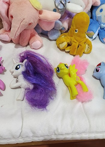 Renkli My Little Pony Figürleri