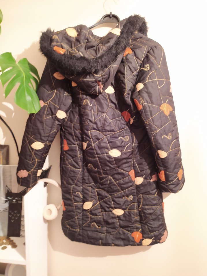 Kahverengi Nakışlı Uzun Kışlık Kadın Mont - Görsel 2