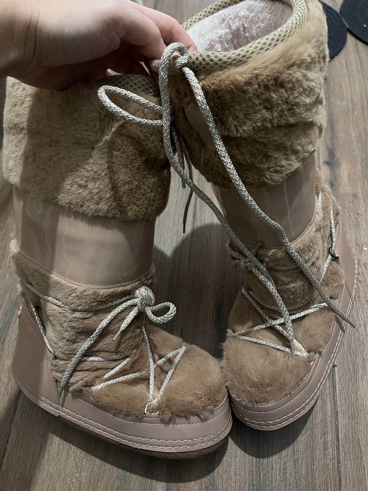 Bej Süet Kürklü Dolgu Topuk Kadın Bot - Görsel 2