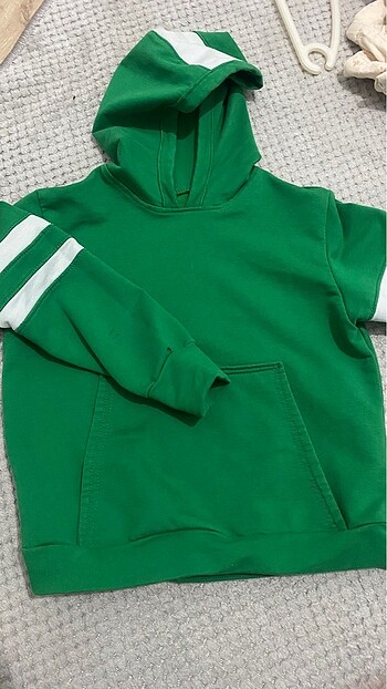 Zara Sweatshirt