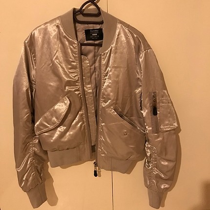 Parlak gri bomber ceket bershka