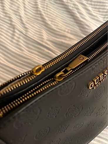 Guess kol çantası - Görsel 5