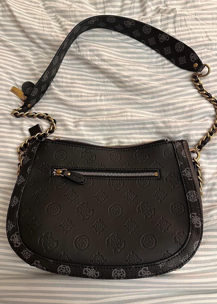 Guess kol çantası - Görsel 2