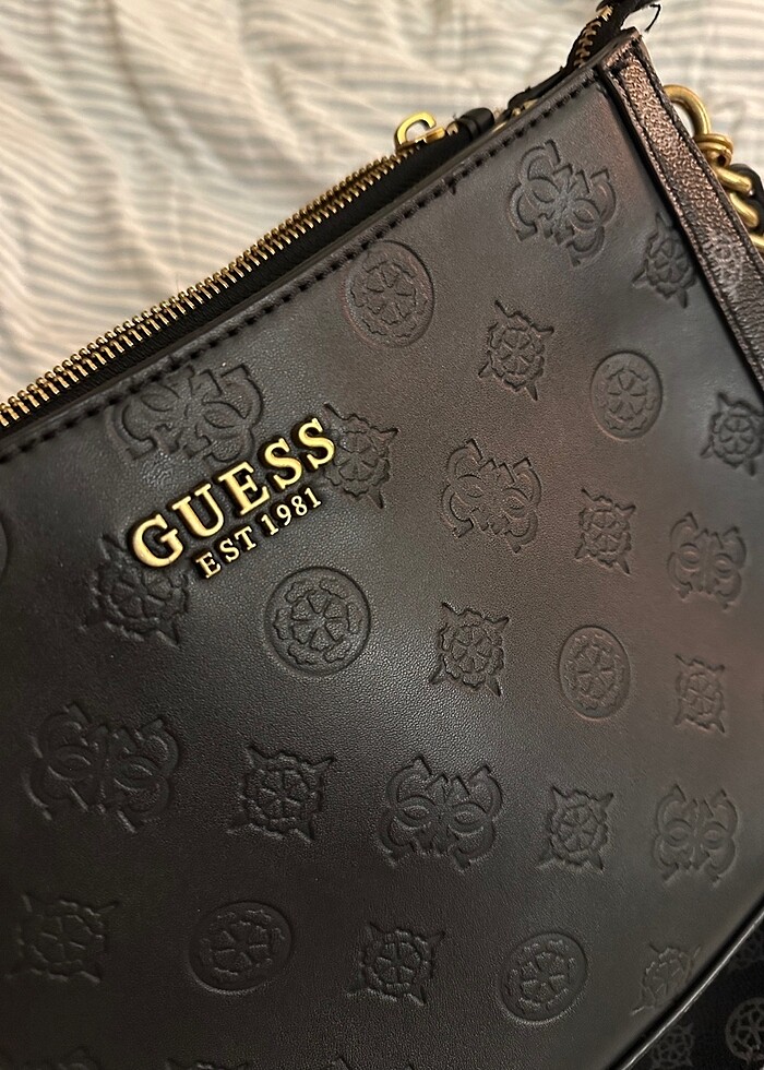 Guess kol çantası - Görsel 4
