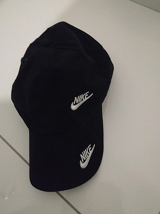 Nike .