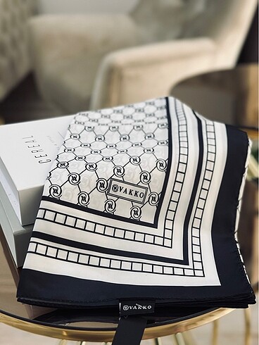 Twill ipek vakkp eşarp