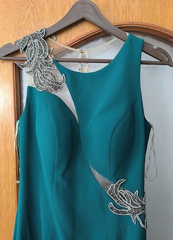 Zümrüt yeşili tasarım gece  abiye elbise - Görsel 6