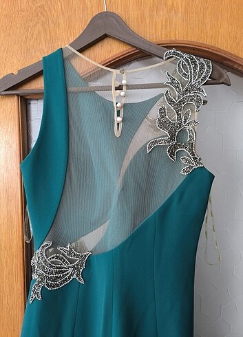 Zümrüt yeşili tasarım gece  abiye elbise - Görsel 7