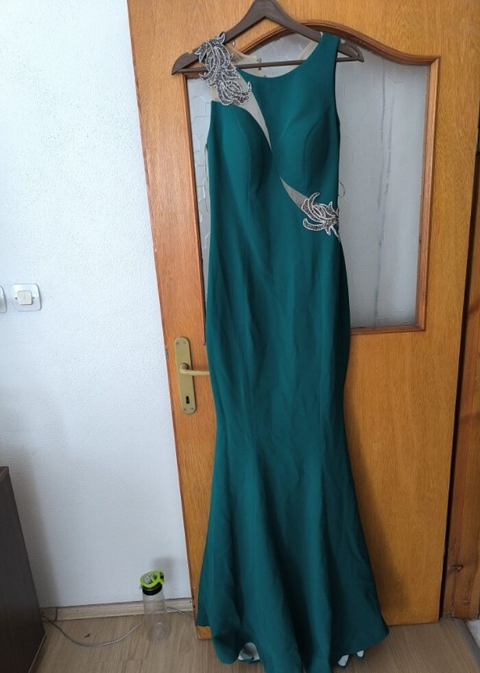 Zümrüt yeşili tasarım gece  abiye elbise - Görsel 4