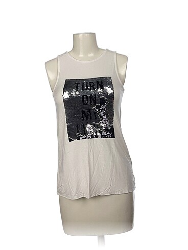 Stradivarius Bluz %70 İndirimli.