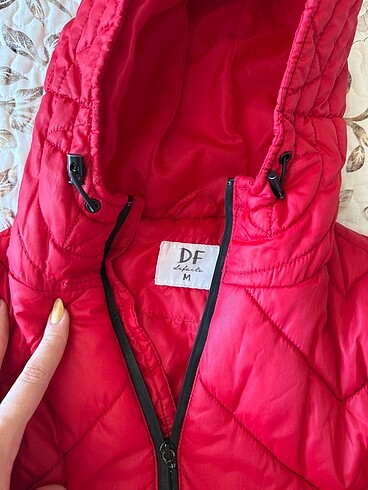 Mont defacto