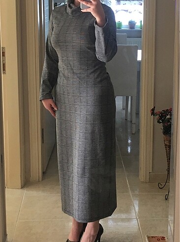 Kareli elbise