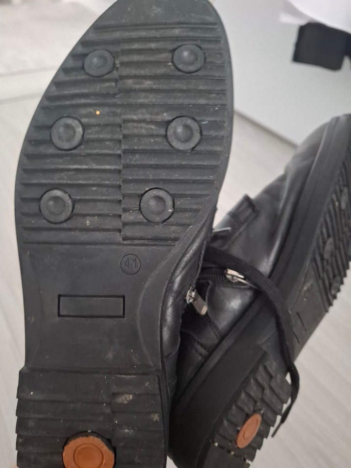 Siyah Tokalı Erkek Botu - Görsel 3