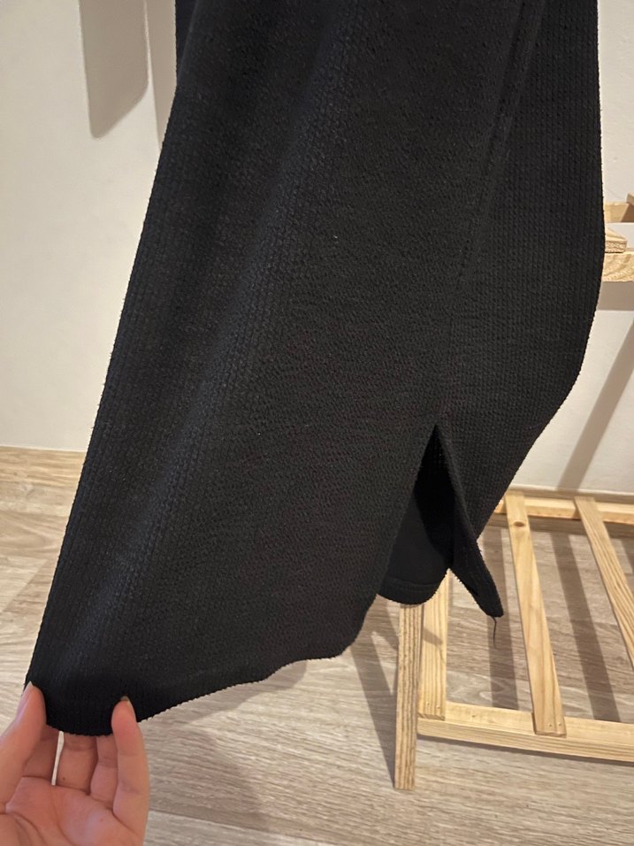 Siyah Uzun Kollu Yırtmaçlı Kadın Elbise - Görsel 2