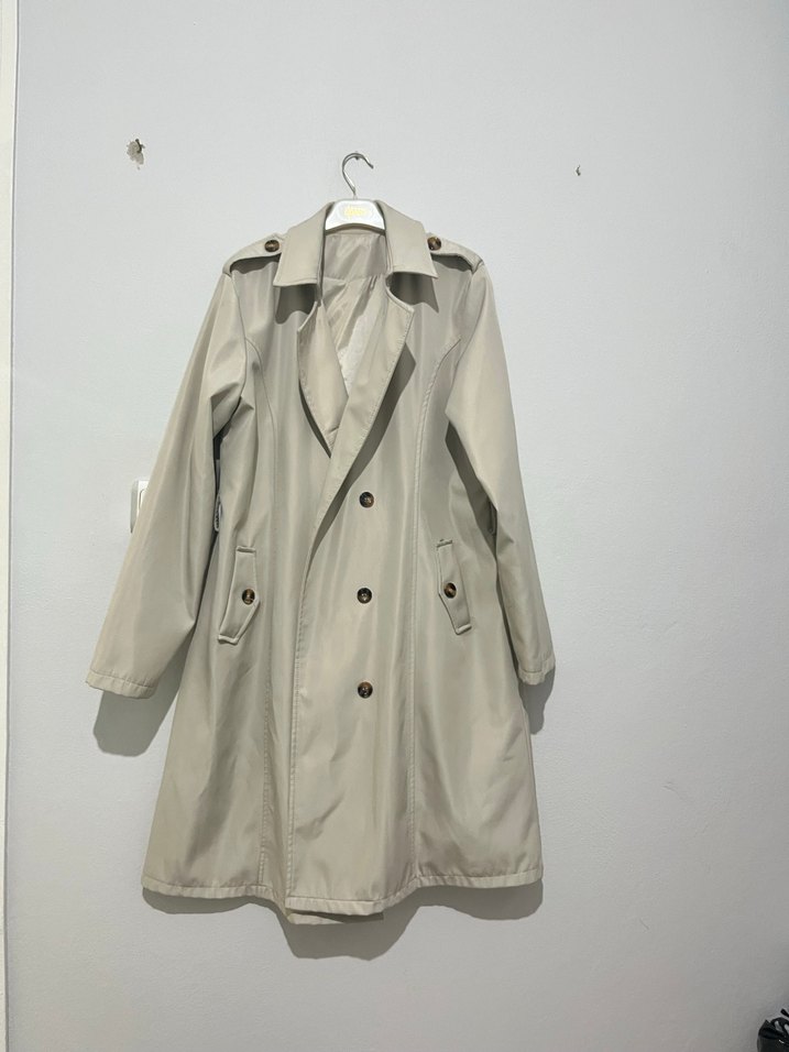 Bej Uzun Düğmeli Kadın Trençkot - Görsel 3