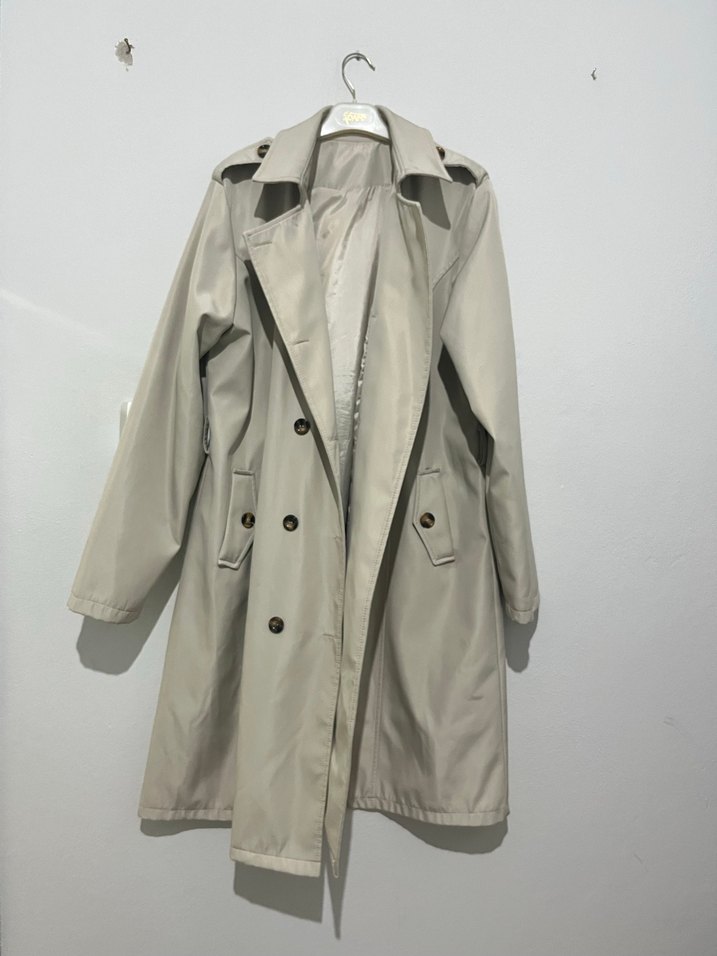 Bej Uzun Düğmeli Kadın Trençkot - Görsel 2