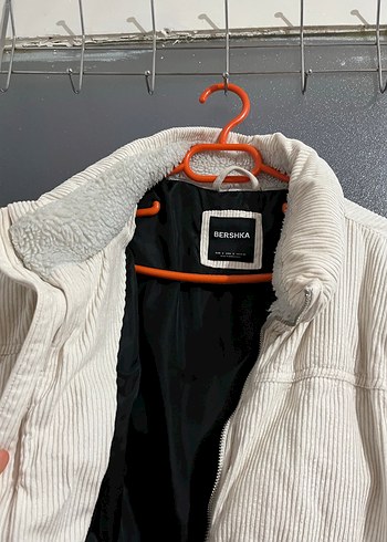 Yüksek Yakalı Kadın Mont - Görsel 2