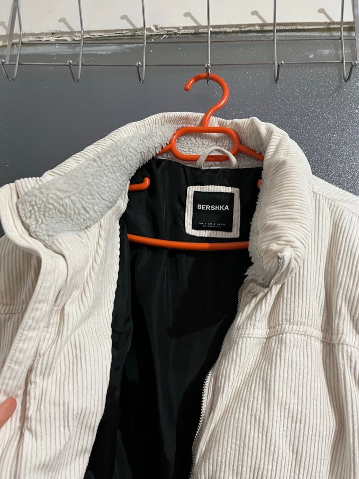 Yüksek Yakalı Kadın Mont - Görsel 2