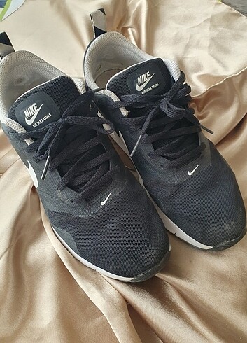 38 Beden Nike Spor Ayakkabı