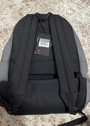 Gri Fermuarlı Kadın Sırt Çantası - Görsel 2