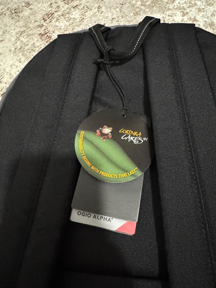 Gri Fermuarlı Kadın Sırt Çantası - Görsel 4