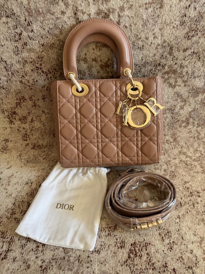 Dior Bej Kapitone El Çantası — görsel 6/8