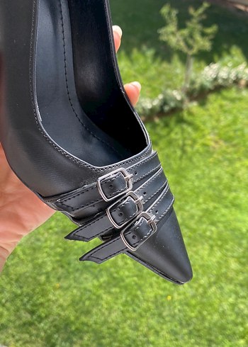 36 Beden Tokalı Siyah Stiletto Topuklu Kadın Ayakkabı