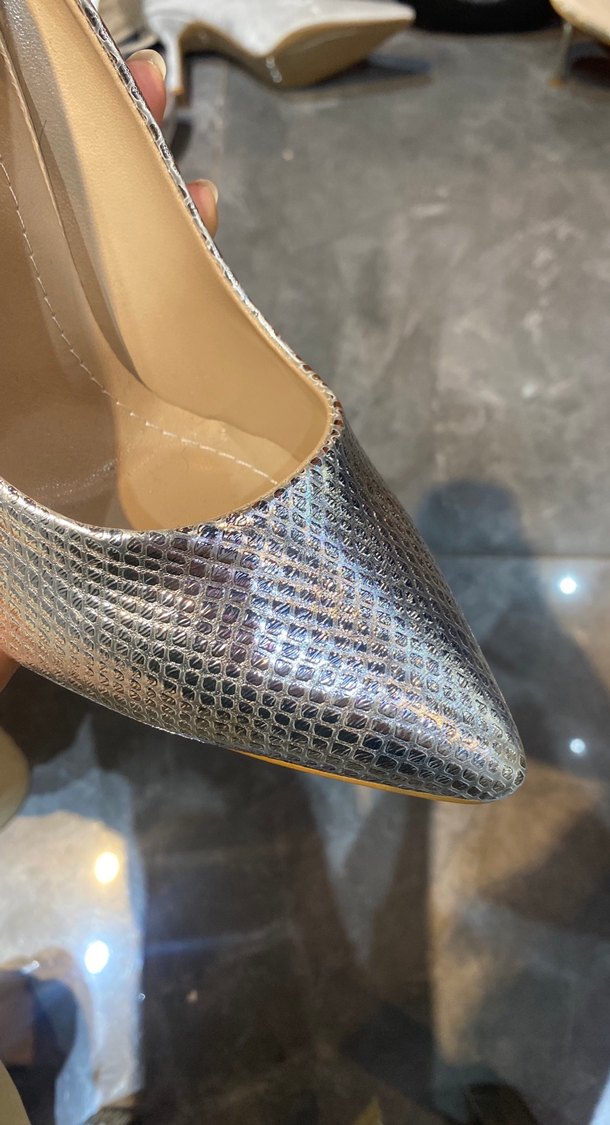 Gri Yılan Desenli Pliseli Stiletto Topuklu Kadın Ayakkabı - Görsel 3