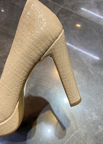 Bej Yılan Desenli Topuklu Stiletto - Görsel 2