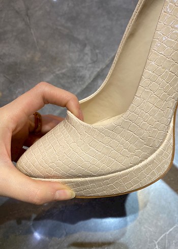 Bej Yılan Desenli Topuklu Stiletto - Görsel 3