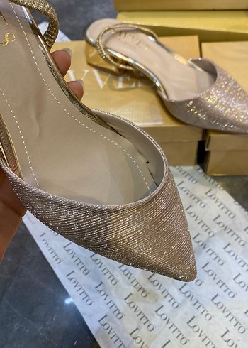 Altın Renkli Blok Topuklu Kadın Abiye Ayakkabı - Görsel 2