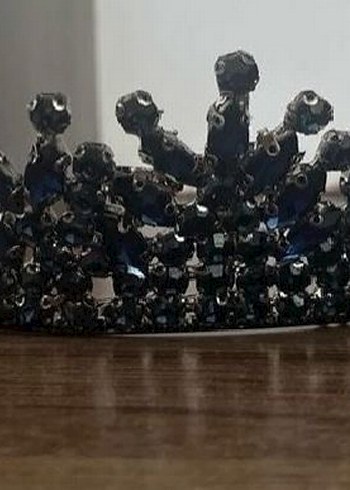 Koyu Mavi Taşlı Metal Taç - Görsel 2