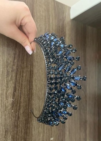 Koyu Mavi Taşlı Metal Taç - Görsel 3