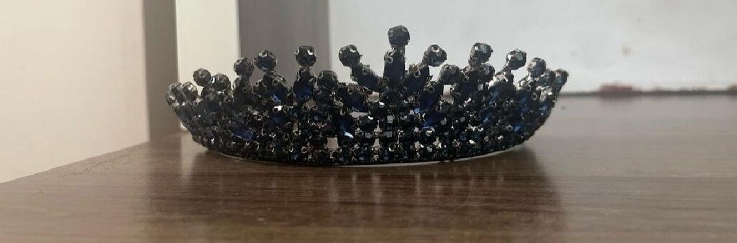 Koyu Mavi Taşlı Metal Taç - Görsel 2