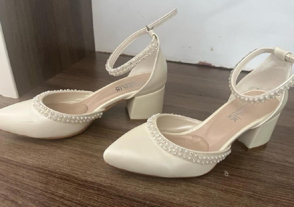 İnci Detaylı Beyaz Dolgu Topuklu Abiye Ayakkabı - Görsel 3