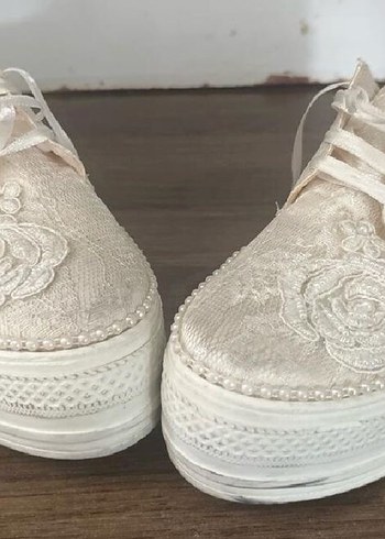 Dantel İşlemeli Beyaz Kadın Platform Spor Ayakkabı - Görsel 2