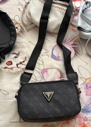 Guess Gri Baskılı Kadın Omuz Çantası - Görsel 2