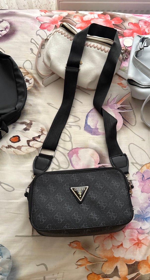 Guess Gri Baskılı Kadın Omuz Çantası - Görsel 2