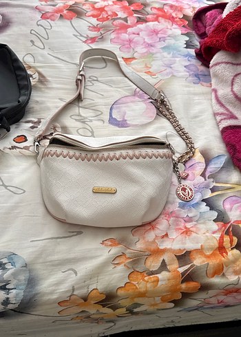 Beyaz Nakışlı Deri Kadın Çanta - Görsel 3