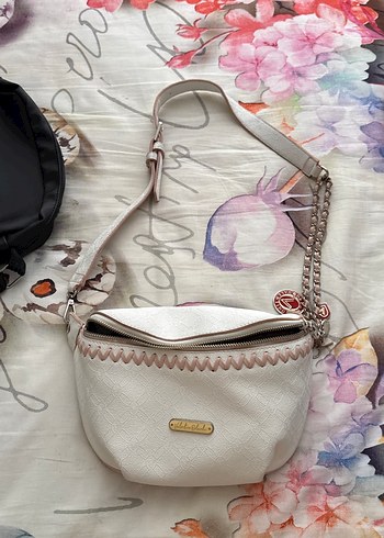 Beyaz Nakışlı Deri Kadın Çanta - Görsel 2