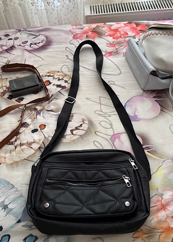 Siyah Deri Fermuarlı Çapraz Çanta - Görsel 2