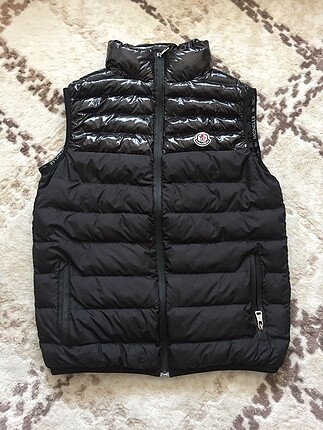 Moncler yelek
