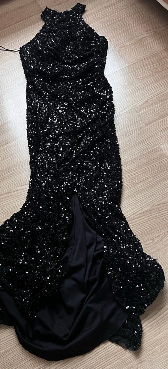 Siyah Pullu Abiye Elbise - Görsel 2