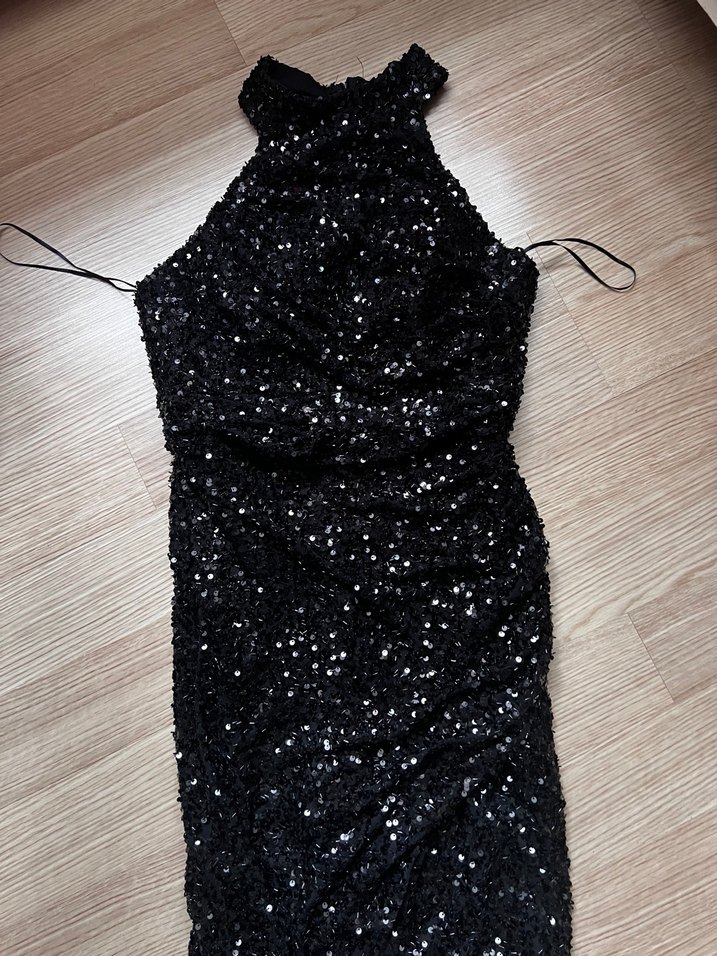 Siyah Pullu Abiye Elbise - Görsel 3