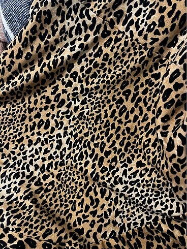 38 Beden çeşitli Renk leopar print wrap elbise. 38 beden fakat 36 uyumlu sayılır.