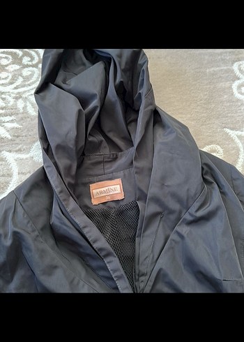 Drapeli Siyah Gotik Uzun Yağmurluk - Görsel 2