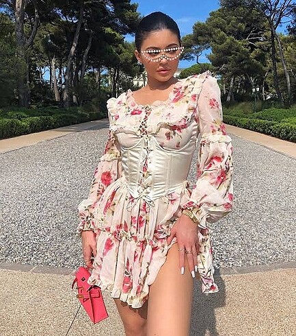 Kylie Jenner Tasarım Elbise