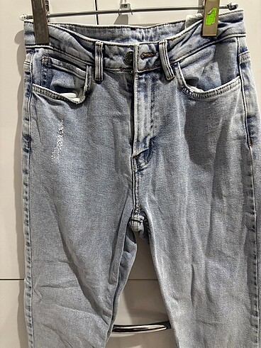 Zara Straight denim Jean